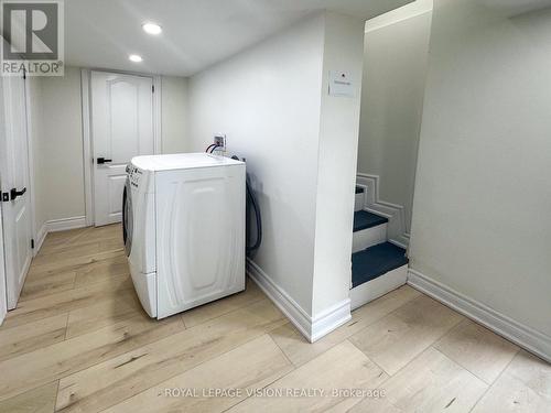 15 Shade Street, Cambridge, ON - Indoor Photo Showing Other Room