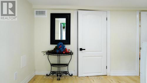 15 Shade Street, Cambridge, ON - Indoor Photo Showing Other Room