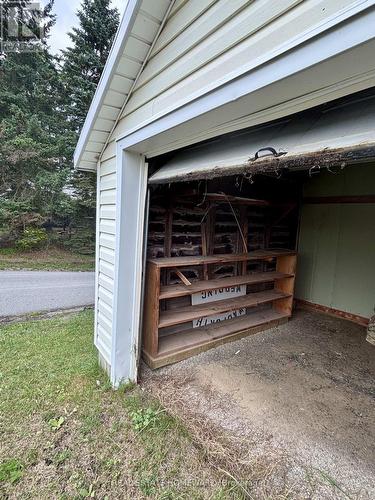 Hidden garage attached to bunkie - 2847 County Rd 10 Road, Prince Edward County, ON - Outdoor