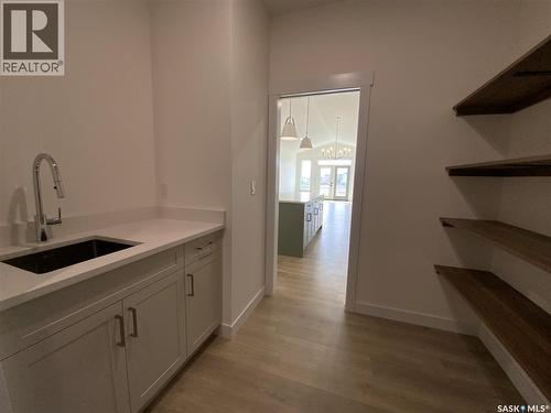 250 Doran Way, Saskatoon, SK - Indoor
