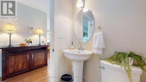 160 Napier Street, Kingston (Central City East), ON - Indoor Photo Showing Bathroom