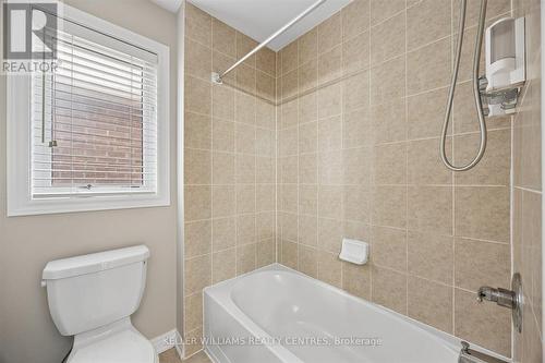 668 Mcgregor Farm Trail, Newmarket, ON - Indoor Photo Showing Bathroom