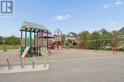 668 Mcgregor Farm Trail, Newmarket, ON - Outdoor