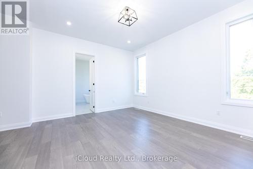 8 Prentis Court, Melancthon, ON - Indoor Photo Showing Other Room