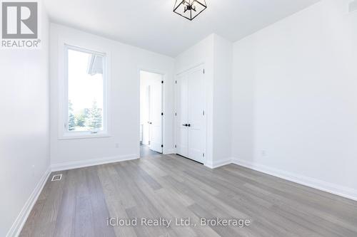 8 Prentis Court, Melancthon, ON - Indoor Photo Showing Other Room