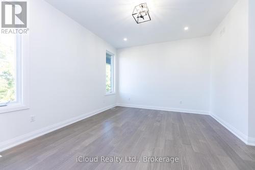 8 Prentis Court, Melancthon, ON - Indoor Photo Showing Other Room