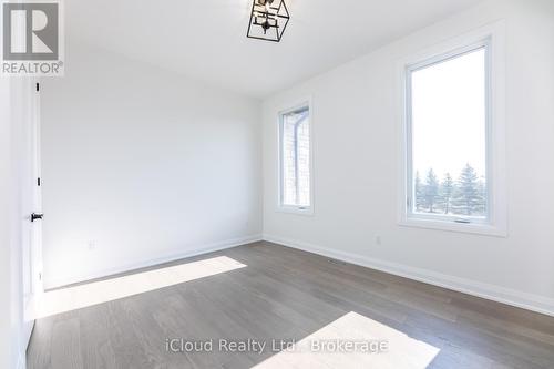 8 Prentis Court, Melancthon, ON - Indoor Photo Showing Other Room
