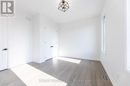 8 Prentis Court, Melancthon, ON - Indoor Photo Showing Other Room