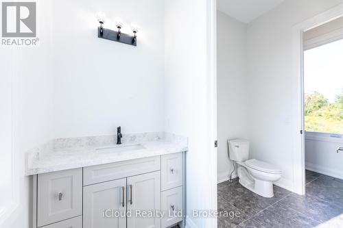 8 Prentis Court, Melancthon, ON - Indoor Photo Showing Bathroom