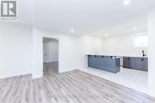 8 Prentis Court, Melancthon, ON - Indoor Photo Showing Other Room