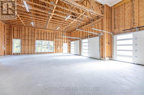 8 Prentis Court, Melancthon, ON - Indoor Photo Showing Garage
