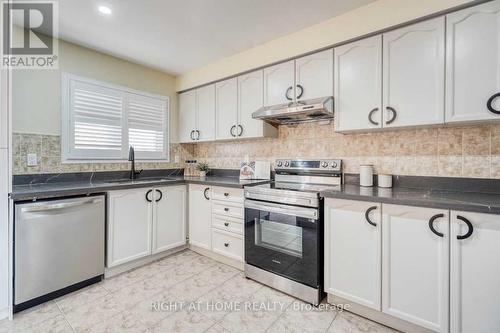 2304 Winlord Place, Oshawa, ON - Indoor Photo Showing Kitchen
