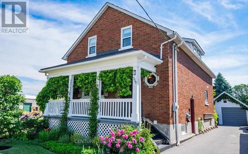 739 ALBERT STREET , Oshawa, Ontario L1H 4T7 2