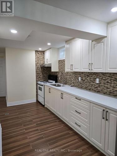 63 BOAKE TRAIL , Richmond Hill, Ontario L4B 2Y5 5