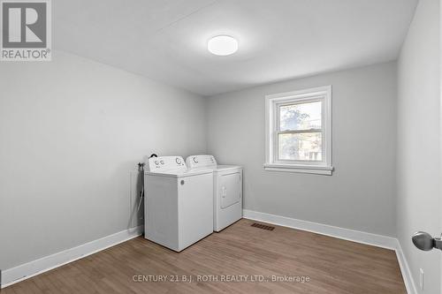 323 Crawford Street, Orillia, ON - Indoor Photo Showing Laundry Room