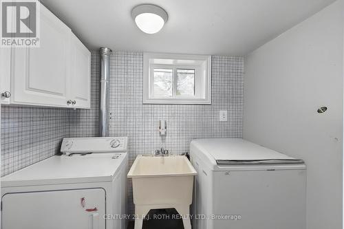 323 Crawford Street, Orillia, ON - Indoor Photo Showing Laundry Room