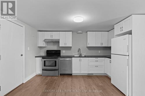 323 Crawford Street, Orillia, ON - Indoor Photo Showing Kitchen With Double Sink