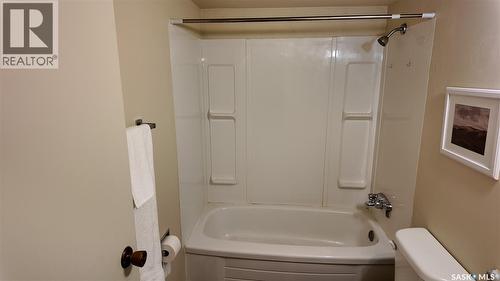 34 31 Centennial Street, Regina, SK - Indoor Photo Showing Bathroom
