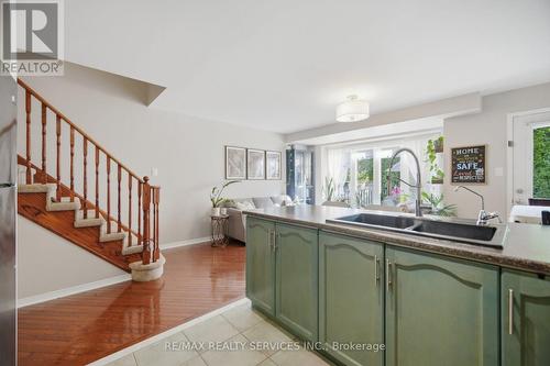 6 Harding Street, Halton Hills, ON - Indoor Photo Showing Kitchen With Double Sink
