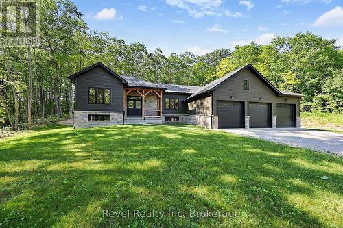 46 VOYAGEUR DRIVE  Tiny, ON L9M 1R2