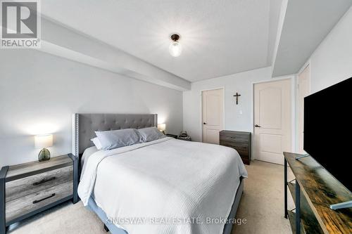 6 - 2557 Sixth Line W, Oakville, ON - Indoor Photo Showing Bedroom