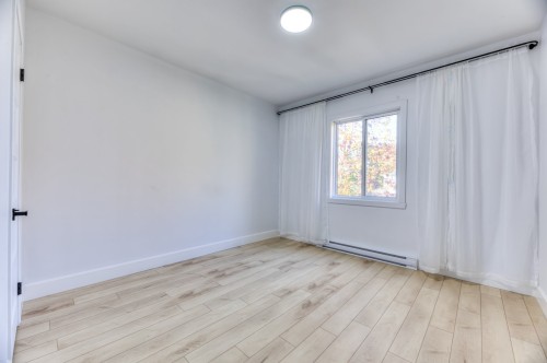 Bedroom - 20 Boul. Goineau, Laval (Pont-Viau), QC - Indoor Photo Showing Other Room