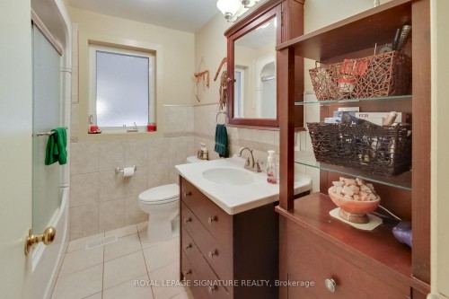 12881 27 Highway S, King, ON - Indoor Photo Showing Bathroom