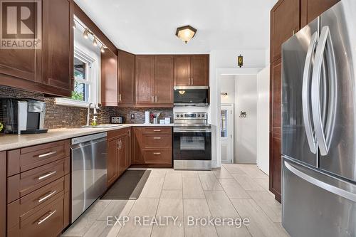 8 Dunraven Avenue, St. Catharines (Carlton/Bunting), ON - Indoor Photo Showing Kitchen With Stainless Steel Kitchen