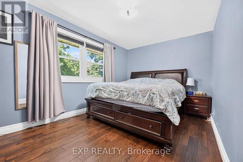 8 Dunraven Avenue, St. Catharines (Carlton/Bunting), ON - Indoor Photo Showing Bedroom
