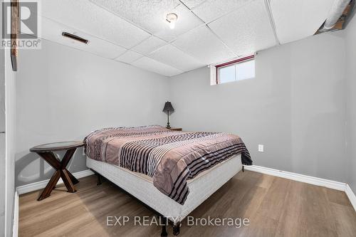 8 Dunraven Avenue, St. Catharines (Carlton/Bunting), ON - Indoor Photo Showing Bedroom