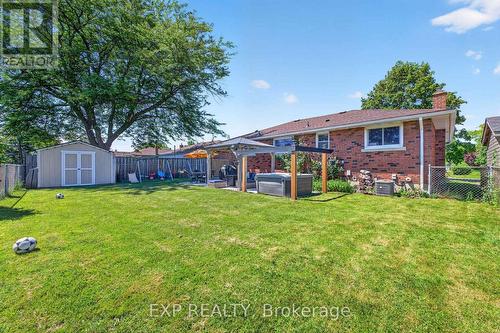 8 Dunraven Avenue, St. Catharines (Carlton/Bunting), ON - Outdoor