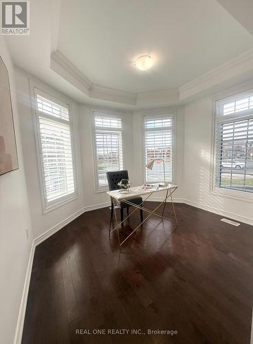 39 Mowder Drive, Aurora, ON - Indoor Photo Showing Other Room