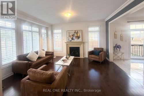 39 Mowder Drive, Aurora, ON - Indoor Photo Showing Living Room With Fireplace