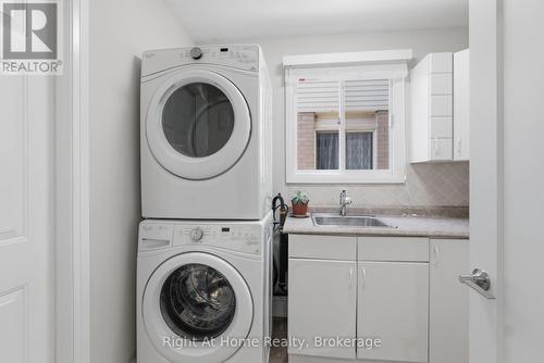 197 Parkwood Crescent, Hamilton (Thorner), ON - Indoor Photo Showing Laundry Room