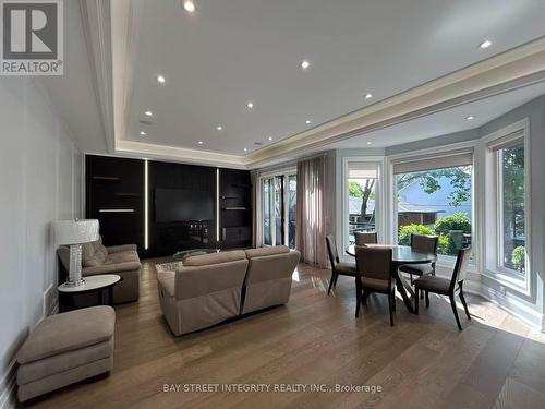 158 Elmwood Avenue, Richmond Hill, ON - Indoor