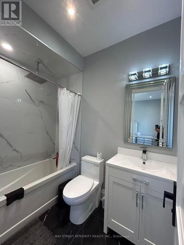 158 Elmwood Avenue, Richmond Hill, ON - Indoor Photo Showing Bathroom