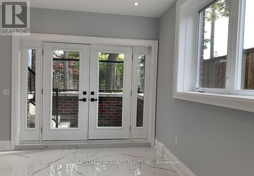158 Elmwood Avenue, Richmond Hill, ON - Indoor Photo Showing Other Room