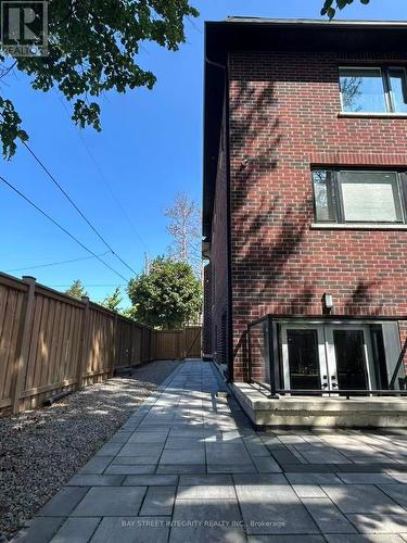 158 Elmwood Avenue, Richmond Hill, ON - Outdoor
