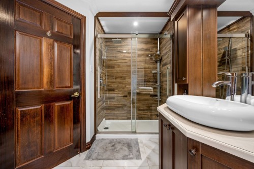 Bathroom - 372 3E Rang, Saint-Jean-Sur-Richelieu, QC - Indoor Photo Showing Other Room