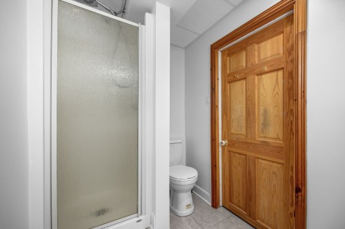 Bathroom - 372 3E Rang, Saint-Jean-Sur-Richelieu, QC - Indoor Photo Showing Bathroom