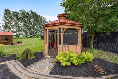 Courtyard - 372 3E Rang, Saint-Jean-Sur-Richelieu, QC - Outdoor With Backyard