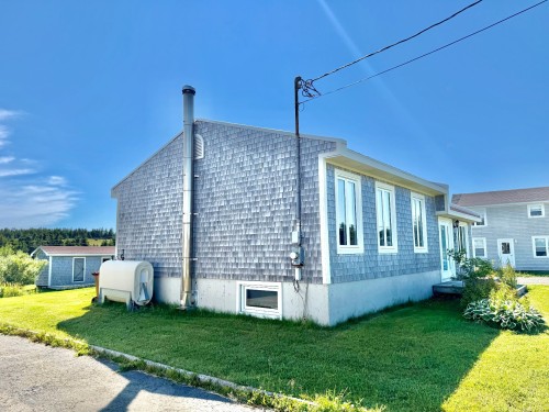 Exterior - 49 Ch. De La Grande-Allée, Les Îles-De-La-Madeleine, QC - Outdoor