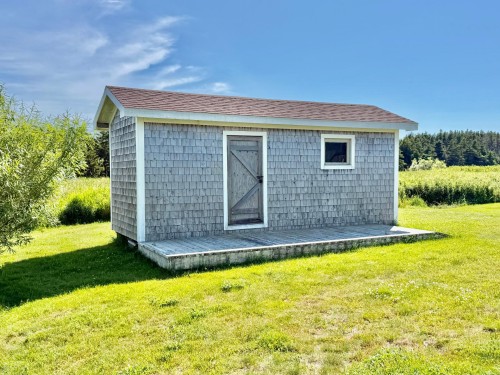 Shed - 49 Ch. De La Grande-Allée, Les Îles-De-La-Madeleine, QC - Outdoor