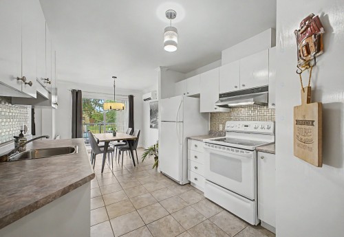 Kitchen - 102-775 Rue Rodier, Saint-Jean-Sur-Richelieu, QC - Indoor Photo Showing Kitchen