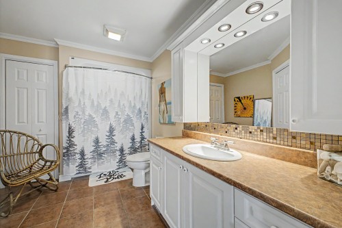 Bathroom - 102-775 Rue Rodier, Saint-Jean-Sur-Richelieu, QC - Indoor Photo Showing Bathroom