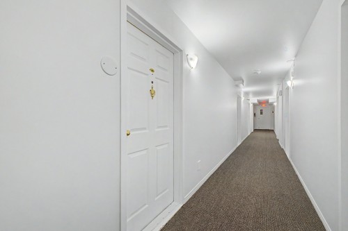 Passageway - 102-775 Rue Rodier, Saint-Jean-Sur-Richelieu, QC - Indoor Photo Showing Other Room