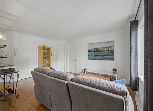 Living Room - 102-775 Rue Rodier, Saint-Jean-Sur-Richelieu, QC - Indoor Photo Showing Living Room