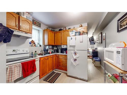 43 Dawe'S Place, Conception Bay Sout, NL - Indoor Photo Showing Kitchen