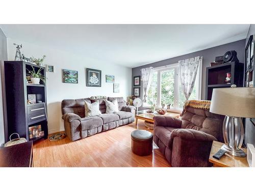 43 Dawe'S Place, Conception Bay Sout, NL - Indoor Photo Showing Living Room