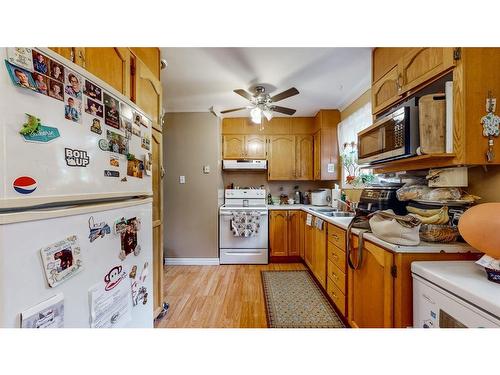 43 Dawe'S Place, Conception Bay Sout, NL - Indoor Photo Showing Kitchen With Double Sink